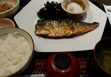 大戶屋的鯖魚定食